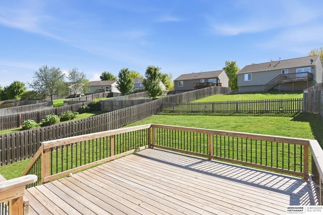 1801 N 207th Street, Elkhorn, NE 68022
