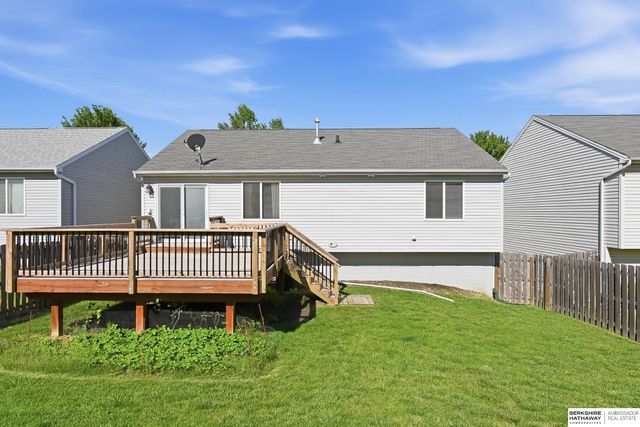 1801 N 207th Street, Elkhorn, NE 68022