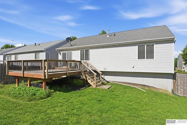1801 N 207th Street, Elkhorn, NE 68022