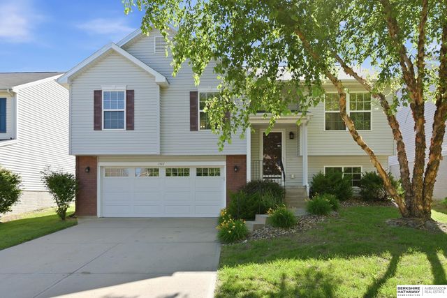 1801 N 207th Street, Elkhorn, NE 68022