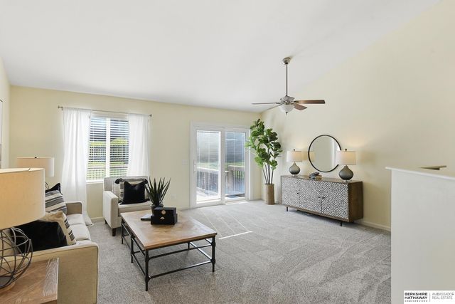 1801 N 207th Street, Elkhorn, NE 68022