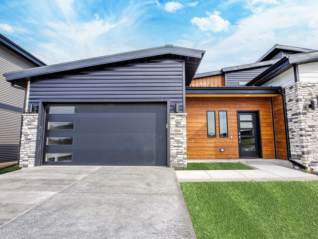 248 Sawgrass Drive, Crown Point, IN 46307