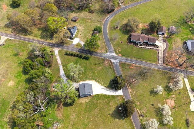 606 Lamar Mitchell Road, Belton, SC 29627