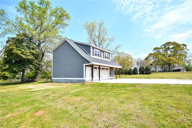 606 Lamar Mitchell Road, Belton, SC 29627
