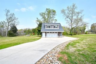 606 Lamar Mitchell Road, Belton, SC 29627