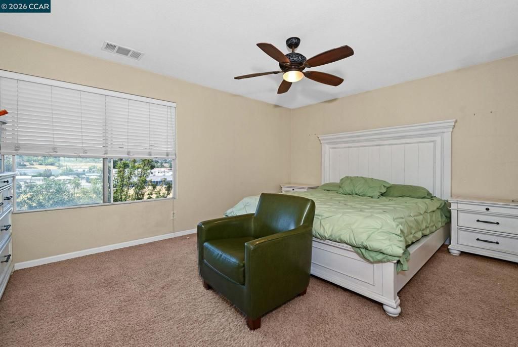 Image 7 of property listing at 616 Ross Circle, Martinez, CA 94553