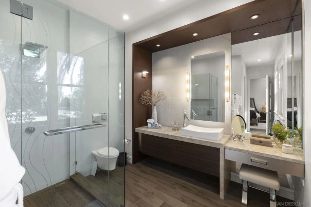 1515 El Camino Del Teatro, La Jolla, CA 92037