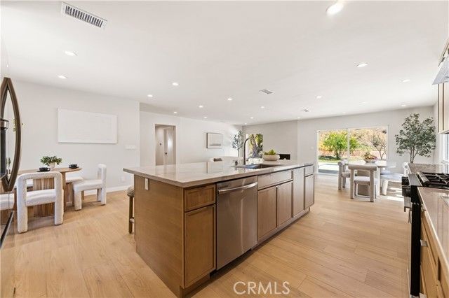 9324 Elben Avenue, Sun Valley (los Angeles), CA 91352