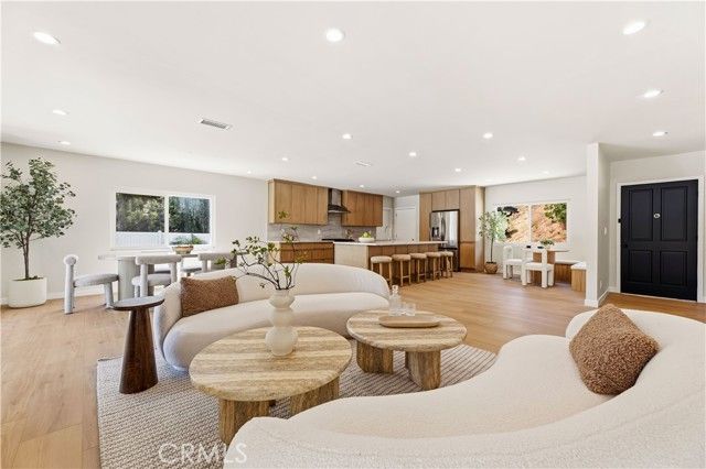 9324 Elben Avenue, Sun Valley (los Angeles), CA 91352