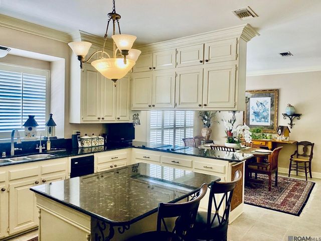 4420 Lake Limestone Dr, Baton Rouge, LA 70816