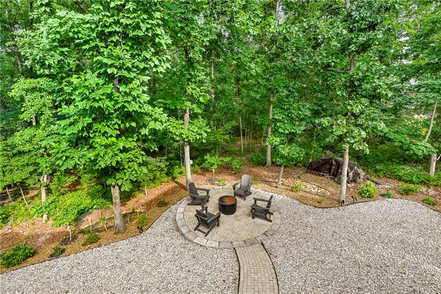 23 Chaucer Drive, Bella Vista, AR 72714