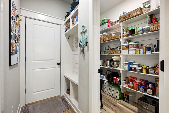23 Chaucer Drive, Bella Vista, AR 72714