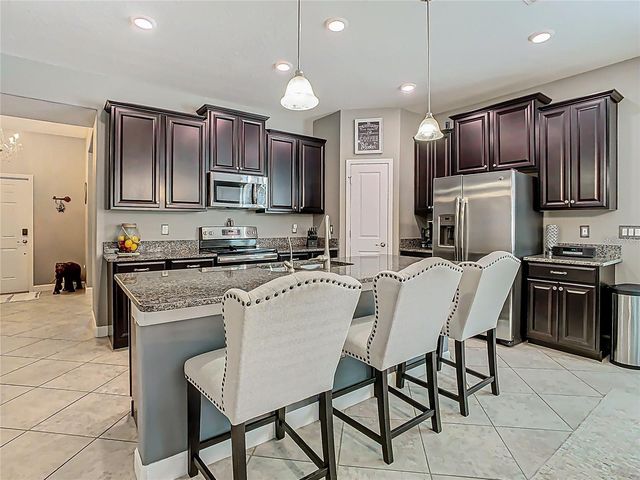 28642 TRANQUIL LAKE CIRCLE, Wesley Chapel, FL 33543