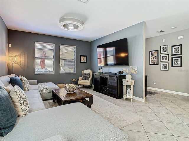 28642 TRANQUIL LAKE CIRCLE, Wesley Chapel, FL 33543