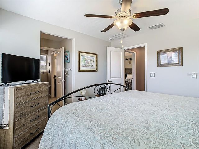 28642 TRANQUIL LAKE CIRCLE, Wesley Chapel, FL 33543