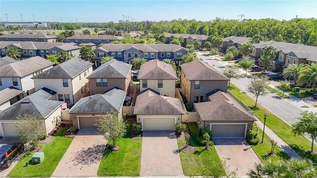 28642 TRANQUIL LAKE CIRCLE, Wesley Chapel, FL 33543