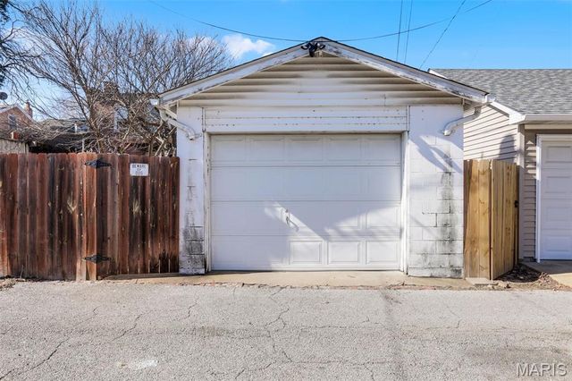 2324 Arkansas Avenue, St Louis, MO 63104