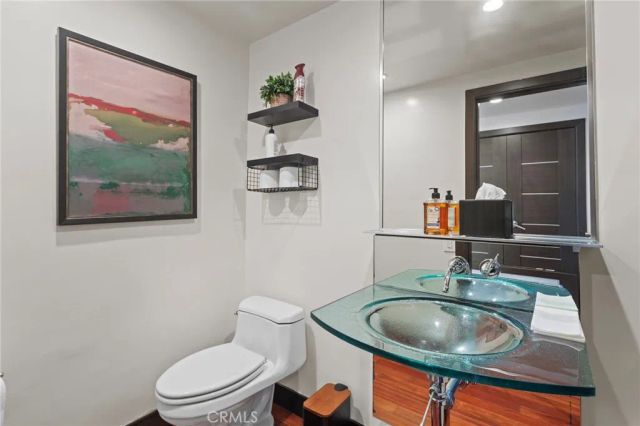 2390 Nalin Drive, Los Angeles, CA 90077