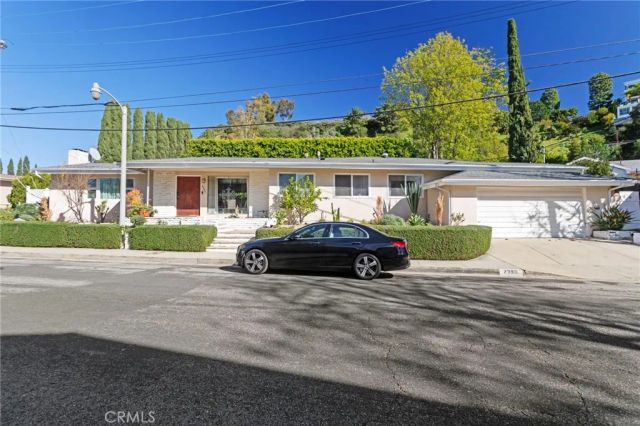 2390 Nalin Drive, Los Angeles, CA 90077