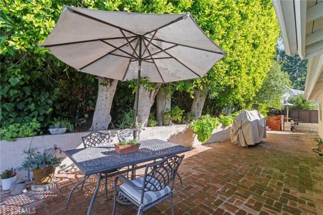 2390 Nalin Drive, Los Angeles, CA 90077