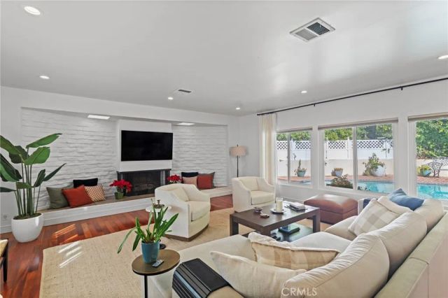 2390 Nalin Drive, Los Angeles, CA 90077