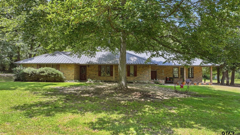 9406 State Highway 154 W, Big Sandy, TX 75755
