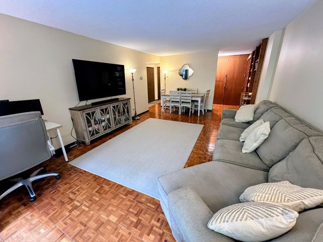 1200 Nicollet Mall 205, Minneapolis, MN 55403
