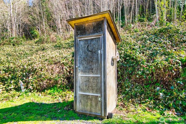 404 Meade Hill Road, Glenoma, WA 98336