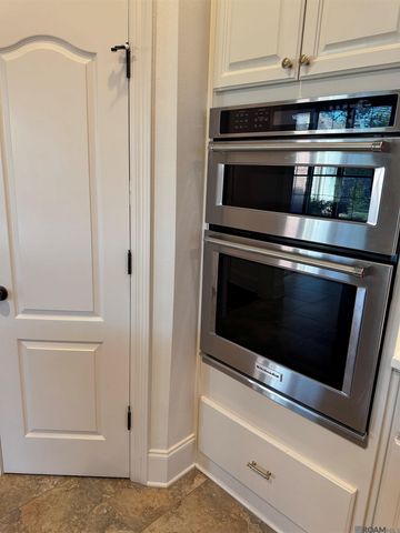 15749 Parkside Ct, Baton Rouge, LA 70817