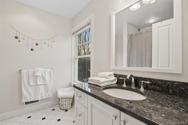 19 Sherwood Road, Pound Ridge, NY 10576