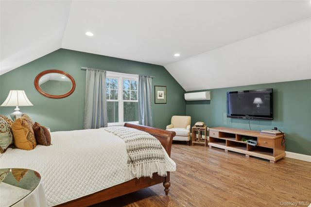 19 Sherwood Road, Pound Ridge, NY 10576