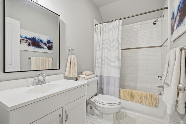 19 Sherwood Road, Pound Ridge, NY 10576