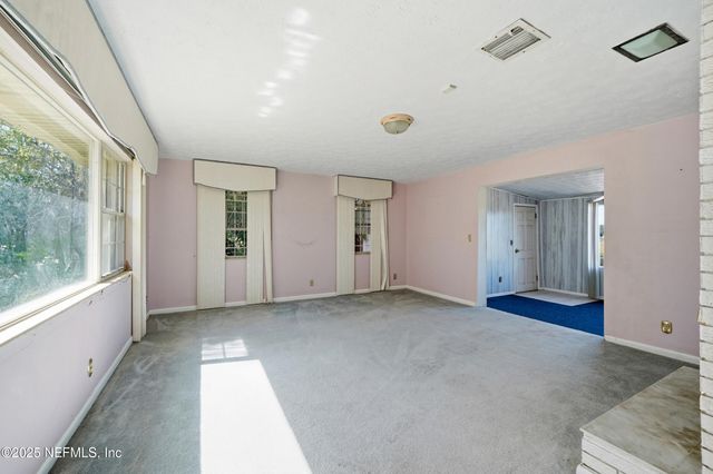 1625 CARBONDALE Drive N, Jacksonville, FL 32208