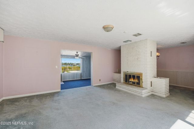 1625 CARBONDALE Drive N, Jacksonville, FL 32208