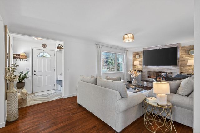 8893 Griggs Avenue, Circle Pines, MN 55014