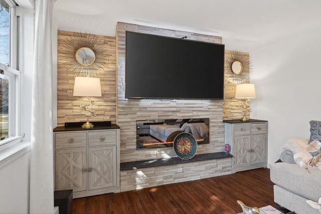 8893 Griggs Avenue, Circle Pines, MN 55014