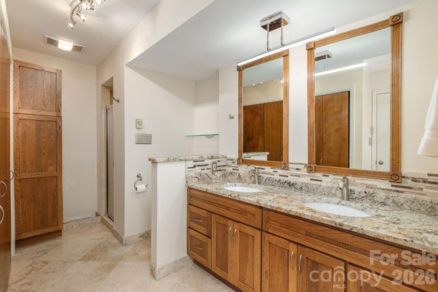 30 La Vista Drive, Mills River, NC 28759