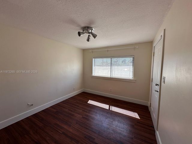 1631 NW 175th St, Miami Gardens, FL 33169