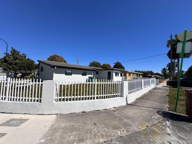 1631 NW 175th St, Miami Gardens, FL 33169