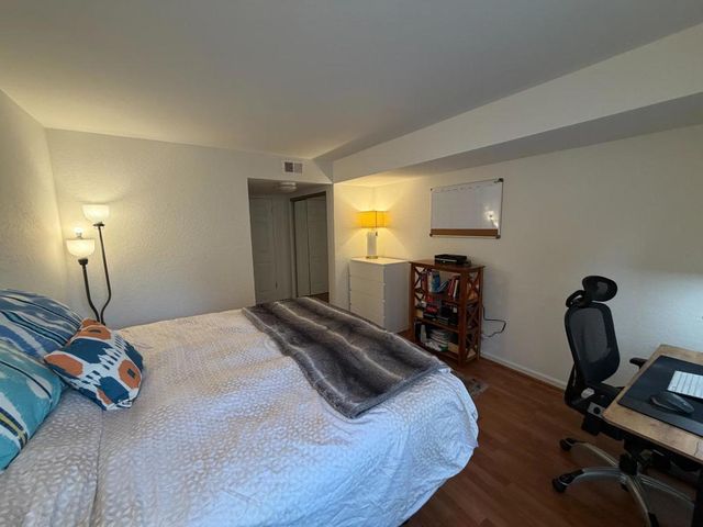 675 Sharon Park Drive 115, Menlo Park, CA 94025