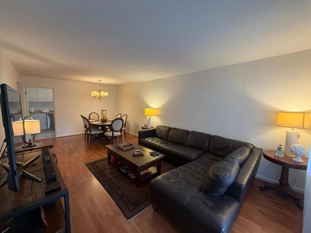 675 Sharon Park Drive 115, Menlo Park, CA 94025