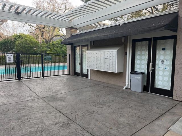675 Sharon Park Drive 115, Menlo Park, CA 94025