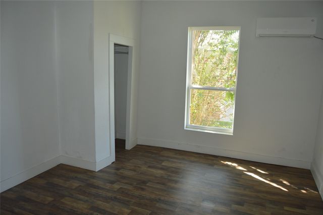 1613 Jones Street, Greenville, TX 75401