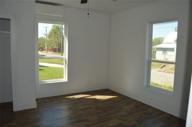 1613 Jones Street, Greenville, TX 75401