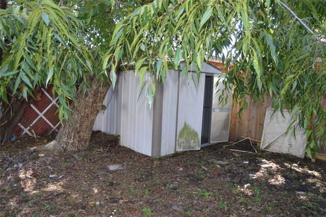 1613 Jones Street, Greenville, TX 75401