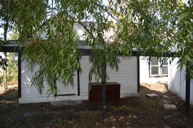 1613 Jones Street, Greenville, TX 75401