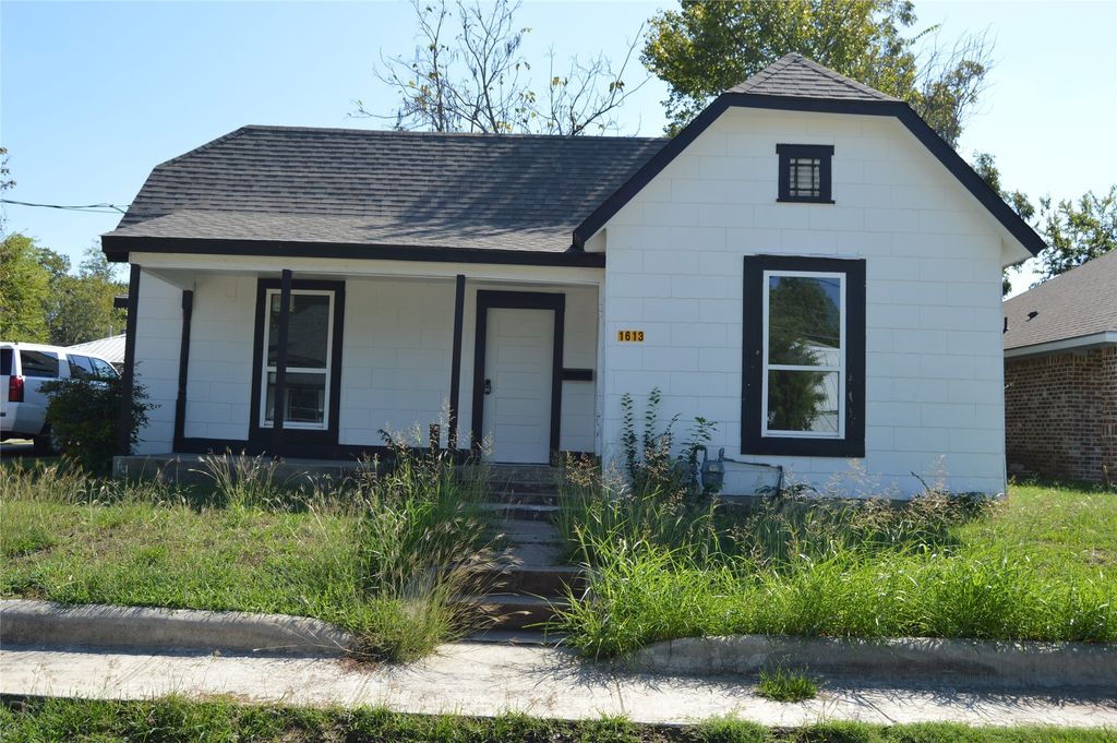 1613 Jones Street, Greenville, TX 75401