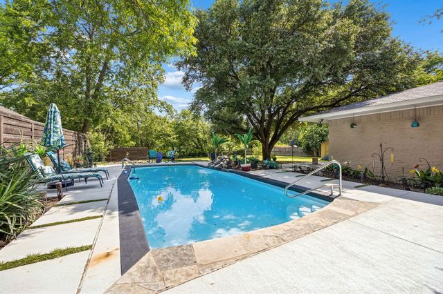3040 Selma Lane, Farmers Branch, TX 75234