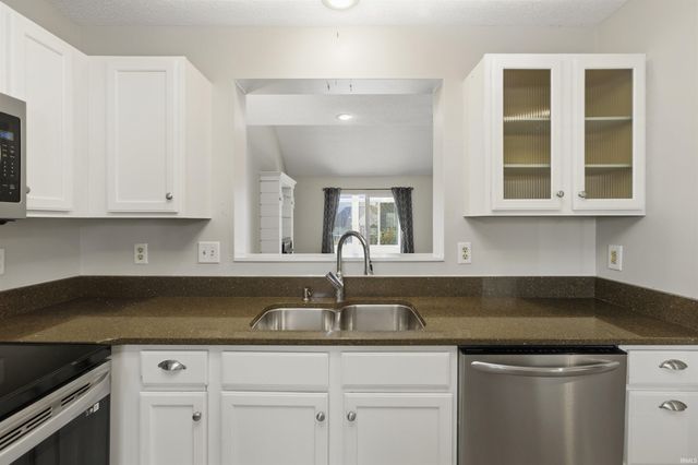 408 E Wylie Farm Road, Bloomington, IN 47401