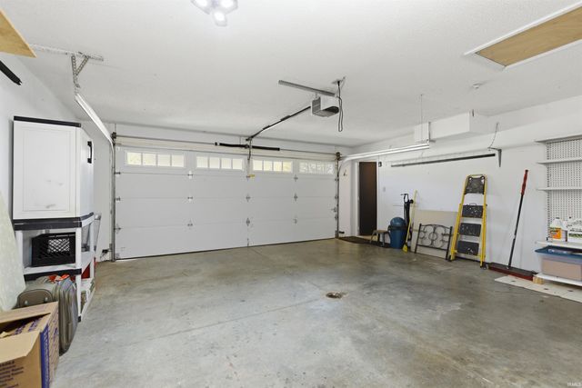 408 E Wylie Farm Road, Bloomington, IN 47401